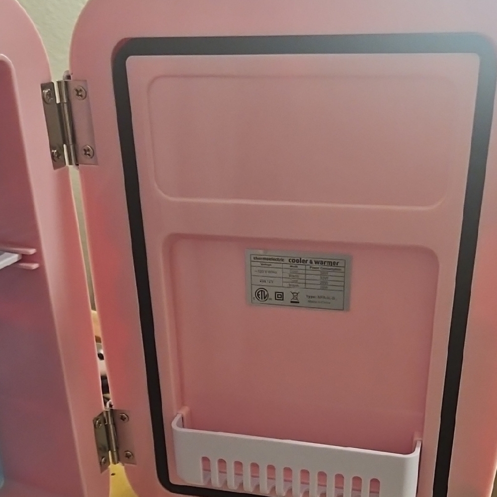 Pink Makeup Collection - Picture 3 of 4